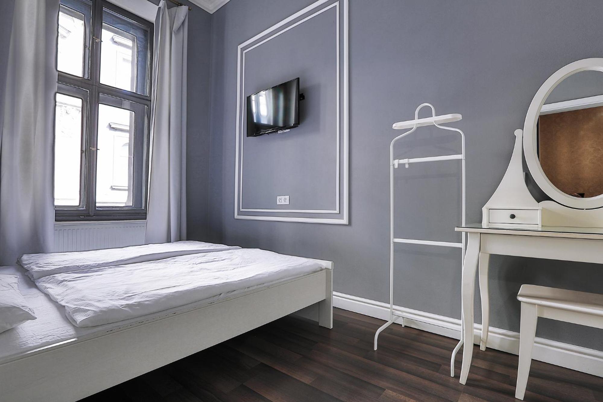Two-Bedroom Haven In The Old Town Prag Eksteriør billede